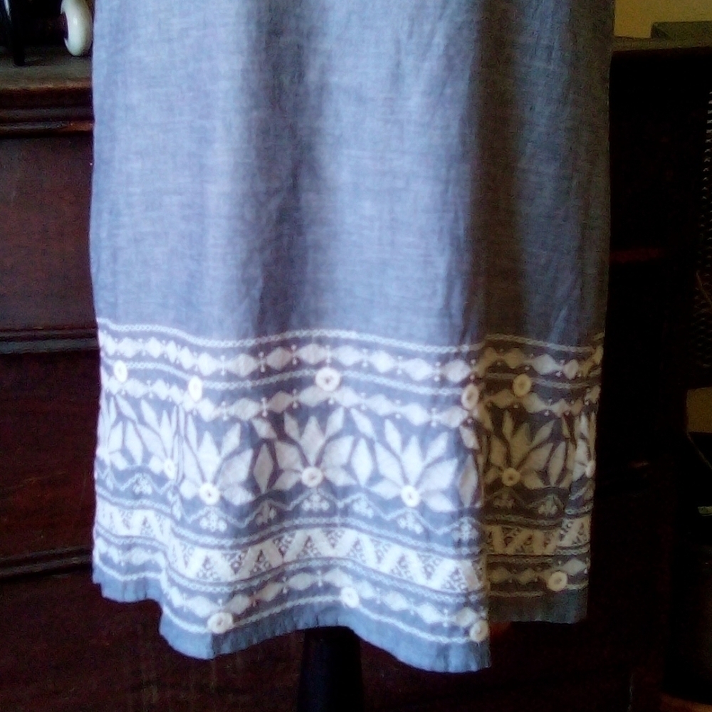 Esley Chambray & White Embroidered Shift Dress - Picture 4 of 8